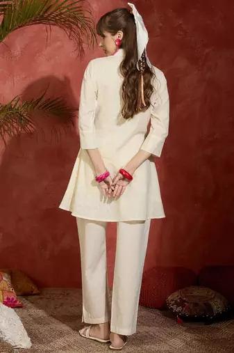 Women Floral Embroidered Regular Thread Work Pure Cotton Kurta with Trousers