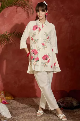 Women Floral Embroidered Regular Thread Work Pure Cotton Kurta with Trousers