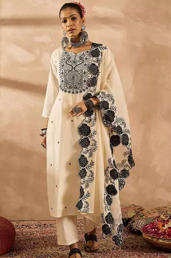 Women Paisley Embroidered Regular Thread Work Pure Cotton Kurta with Trousers & With Dupatta