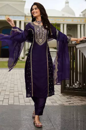 Women Ethnic Motifs Embroidered Panelled Kurta with Trousers & With Dupatta