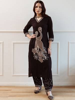 Women Embroidered Regular Beads and Stones Kurta with Trousers 1