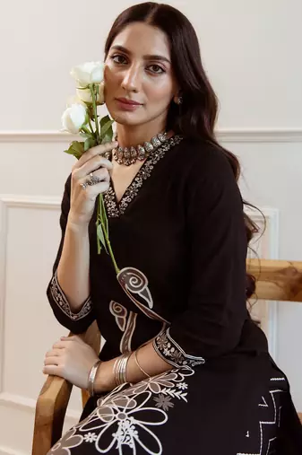 Women Embroidered Regular Beads and Stones Kurta with Trousers