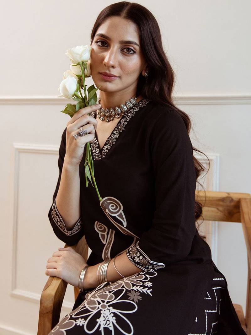 Women Embroidered Regular Beads and Stones Kurta with Trousers