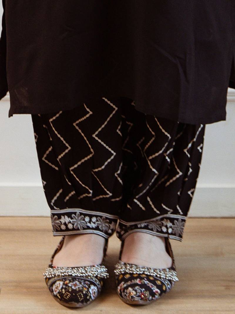 Women Embroidered Regular Beads and Stones Kurta with Trousers