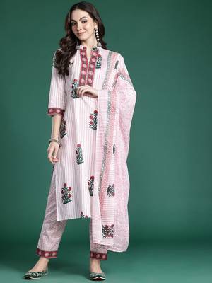 Floral Printed Pure Cotton Kurta with Trousers & With Dupatta 5