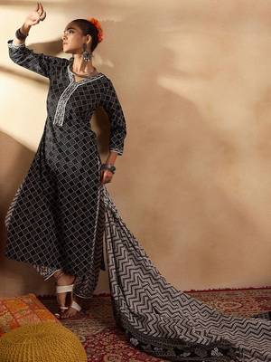 Printed Regular Pure Cotton Kurta with Salwar & Dupatta 7