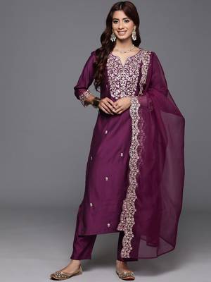 Floral Embroidered Sequinned Liva Kurta with Trousers & Dupatta 1