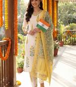 Women Floral Printed Regular Pure Cotton Kurta with Trousers & With Dupatta
