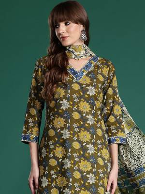 Women Floral Printed Regular Pure Cotton Kurta with Trousers & With Dupatta 3