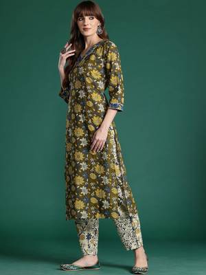 Women Floral Printed Regular Pure Cotton Kurta with Trousers & With Dupatta 4