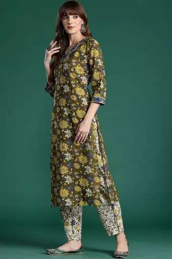 Women Floral Printed Regular Pure Cotton Kurta with Trousers & With Dupatta