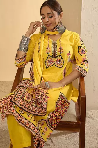 Ethnic Motifs Printed V-Neck Pure Cotton Straight Kurta With Trousers & Dupatta