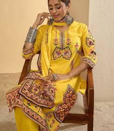 Ethnic Motifs Printed V-Neck Pure Cotton Straight Kurta With Trousers & Dupatta