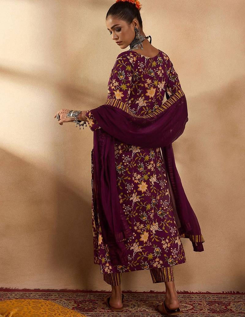 Floral Printed Straight Pure Cotton Kurta with Trousers & Dupatta