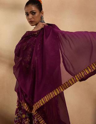 Floral Printed Straight Pure Cotton Kurta with Trousers & Dupatta 7