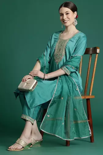 Ethnic Motifs Yoke Design Thread Work Kurta With Trousers & Dupatta
