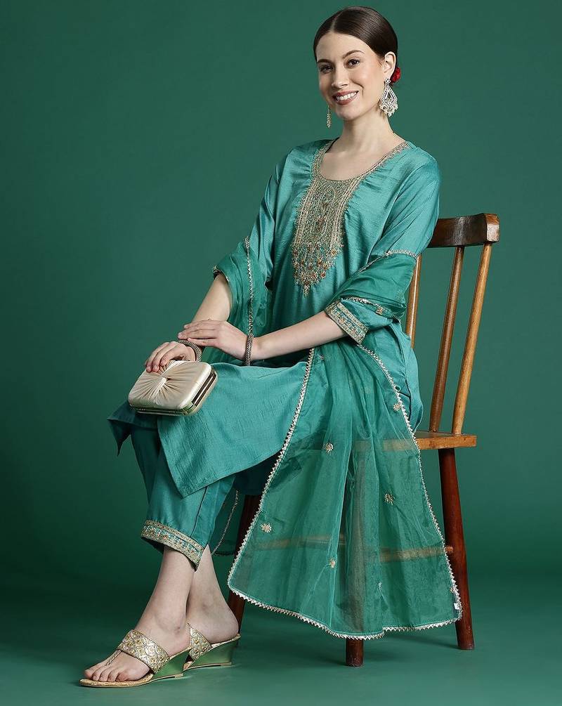 Ethnic Motifs Yoke Design Thread Work Kurta With Trousers & Dupatta