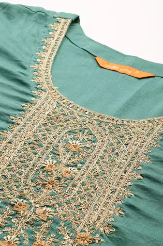 Ethnic Motifs Yoke Design Thread Work Kurta With Trousers & Dupatta