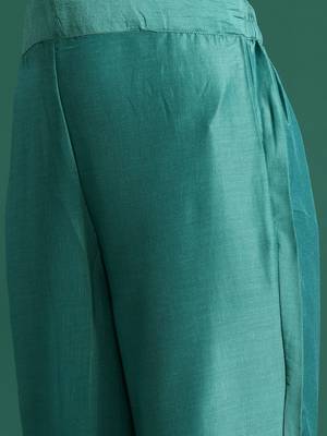 Ethnic Motifs Yoke Design Thread Work Kurta With Trousers & Dupatta 3