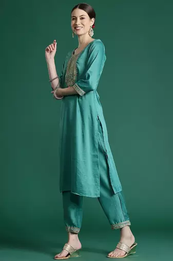 Ethnic Motifs Yoke Design Thread Work Kurta With Trousers & Dupatta