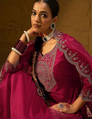 Floral Embroidered Sweetheart Neck Straight Kurta With Trousers & Dupatta 2