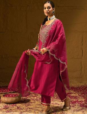 Floral Embroidered Sweetheart Neck Straight Kurta With Trousers & Dupatta 1