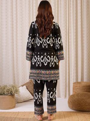 Ethnic Motifs Printed Straight Kurta With Trouser 4