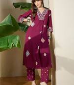 Women Ethnic Motifs Printed Cotton Kurta with Trousers
