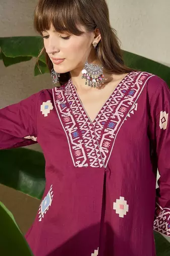 Women Ethnic Motifs Printed Cotton Kurta with Trousers