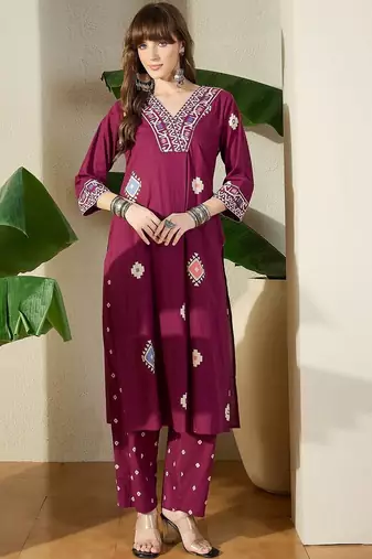 Women Ethnic Motifs Printed Cotton Kurta with Trousers