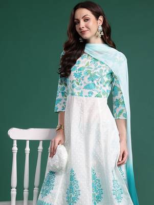 Women Floral Printed Regular Pure Cotton Kurta Set 2