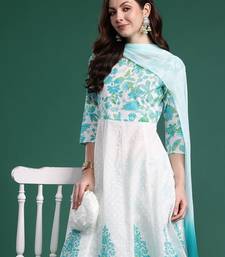 Women Floral Printed Regular Pure Cotton Kurta Set