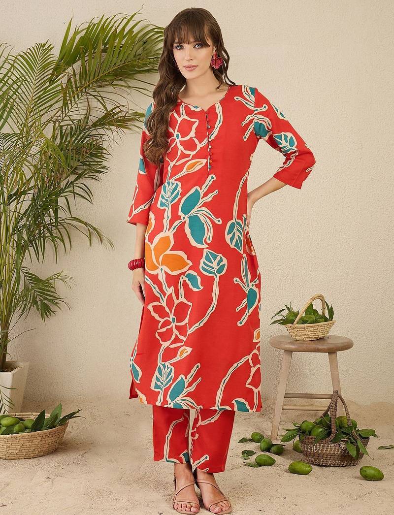 Women Floral Printed Pure Cotton Kurta with Trousers