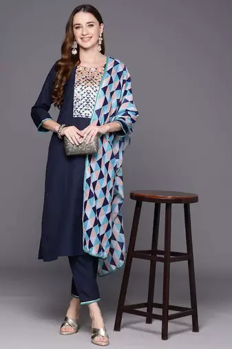 Geometric Yoke Design Keyhole Neck Straight Kurta With Trousers & Dupatta