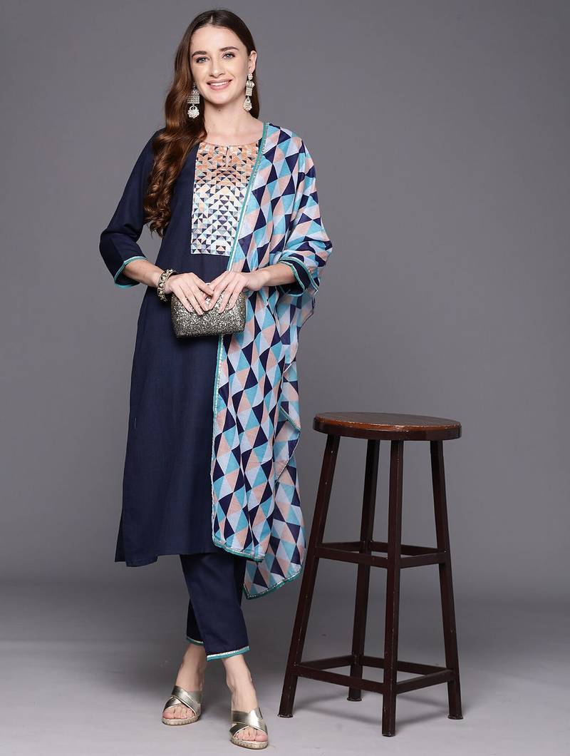 Geometric Yoke Design Keyhole Neck Straight Kurta With Trousers & Dupatta