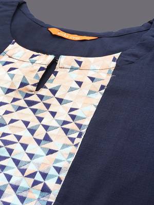 Geometric Yoke Design Keyhole Neck Straight Kurta With Trousers & Dupatta 2
