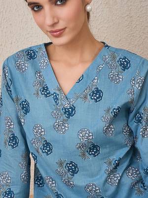 Floral Printed Pure Cotton V-Neck Straight Kurta With Trousers 3