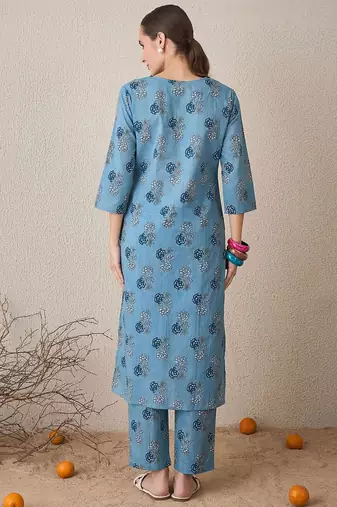 Floral Printed Pure Cotton V-Neck Straight Kurta With Trousers