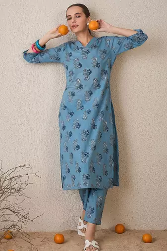 Floral Printed Pure Cotton V-Neck Straight Kurta With Trousers