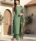 Women Floral Regular Kurta with Trousers & With Dupatta