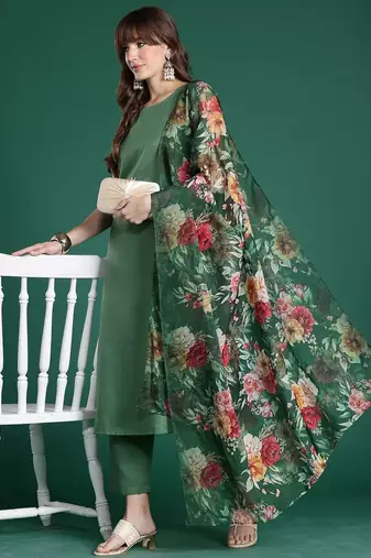 Women Floral Regular Kurta with Trousers & With Dupatta