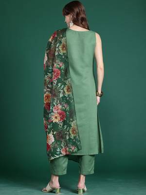 Women Floral Regular Kurta with Trousers & With Dupatta 5