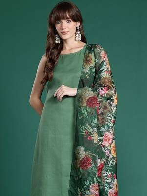 Women Floral Regular Kurta with Trousers & With Dupatta 6