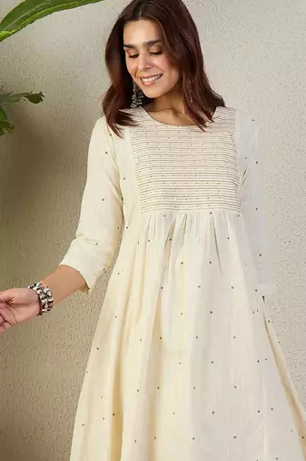 Women Ethnic Motifs Printed Empire Kurta with Trousers