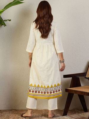 Women Ethnic Motifs Printed Empire Kurta with Trousers 3