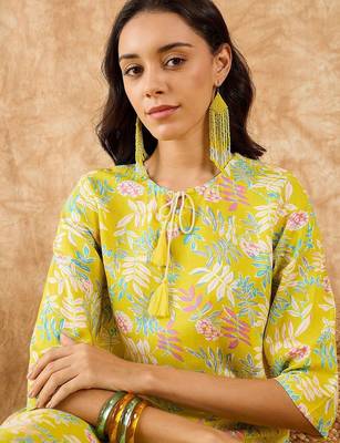 Floral Printed Straight Kurta with Trousers 2