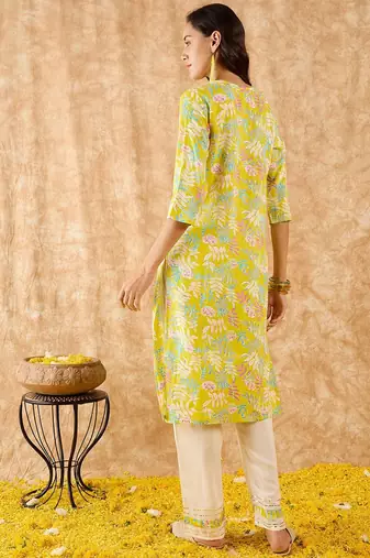 Floral Printed Straight Kurta with Trousers