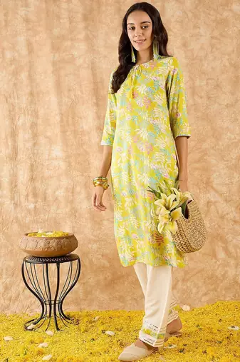 Floral Printed Straight Kurta with Trousers