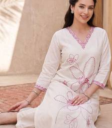 Women Floral Embroidered Regular Thread Work Kurta with Trousers