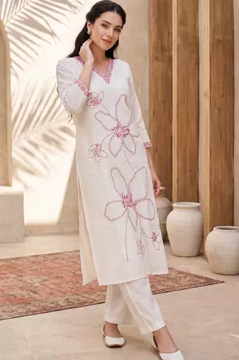 Women Floral Embroidered Regular Thread Work Kurta with Trousers